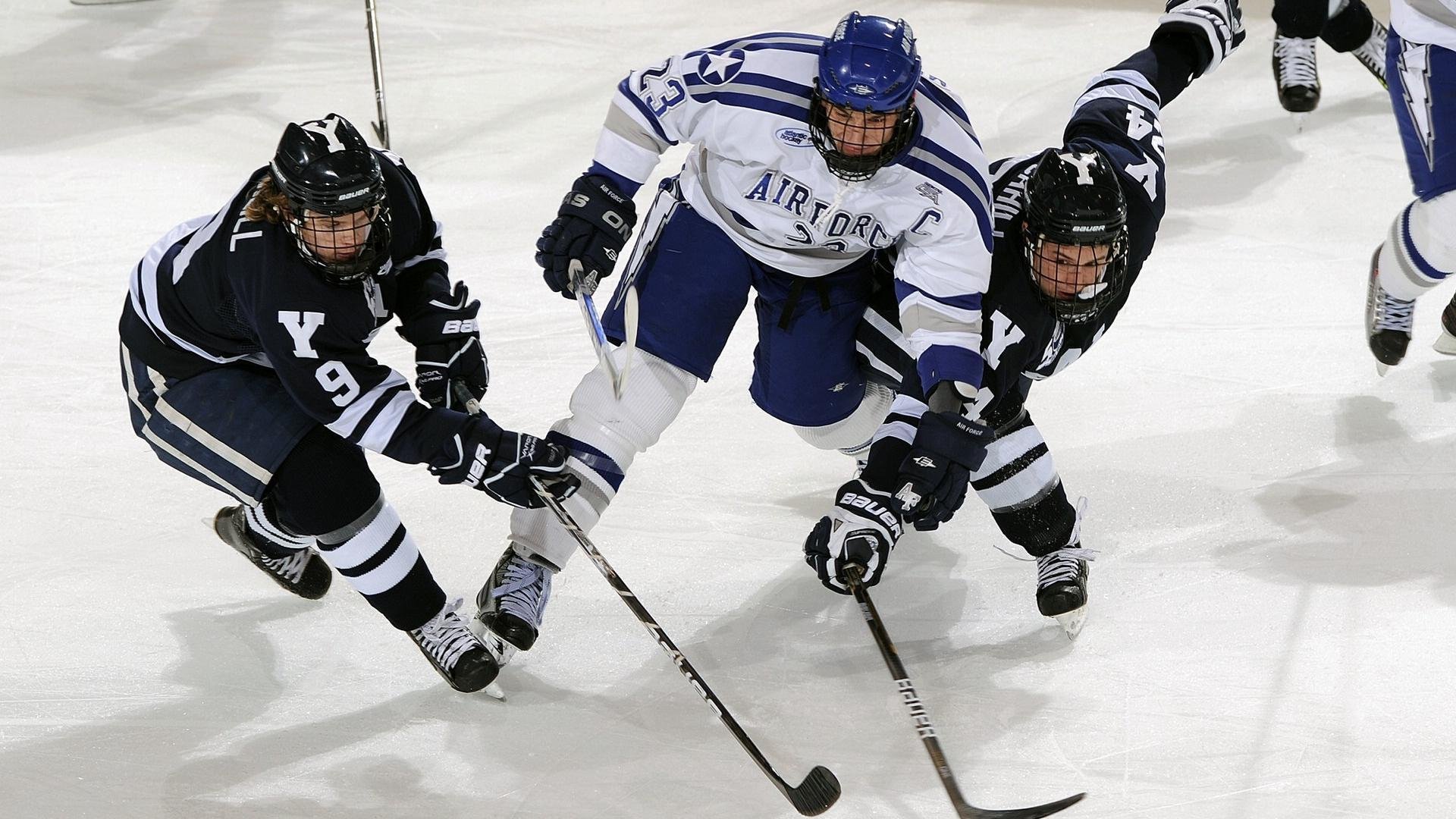 巴尔:他在防守和进攻中的出色表现让全黑队的战术更加多变,巴尔巴训练
