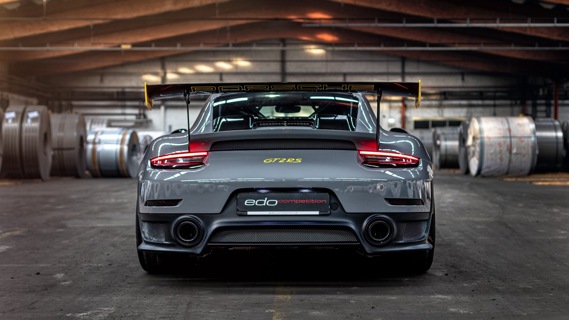 爱游戏官方网站-《电竞硬件的革新：电竞专用显示器、鼠标的最新技术探索》，电竞显示器推荐什么牌子好